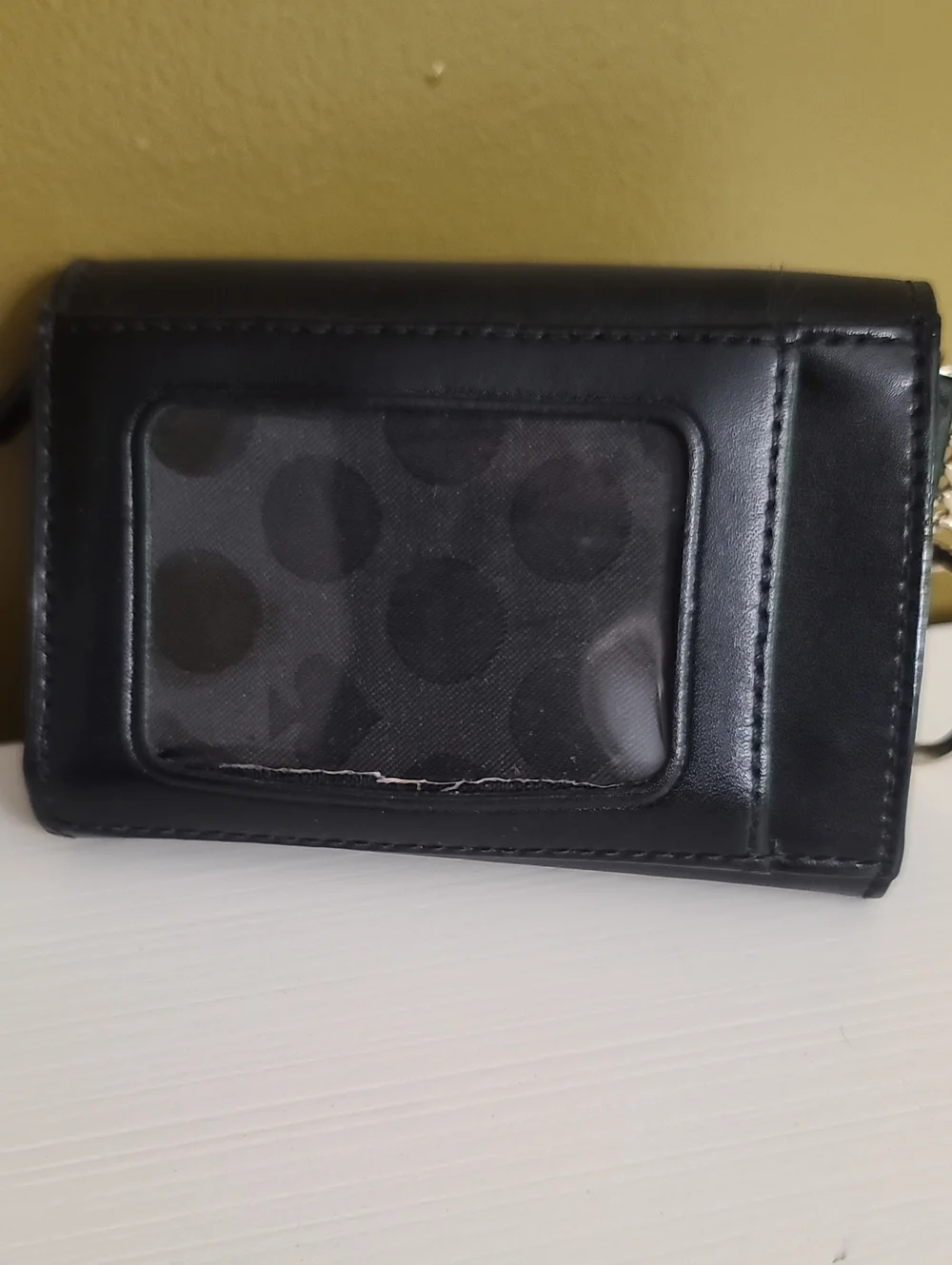 kate spade Black Leather Bow Accent Compact Wallet